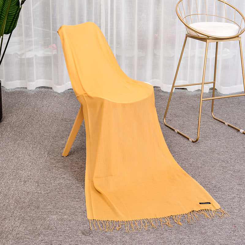 Thick scarf in cashmere look with fringes