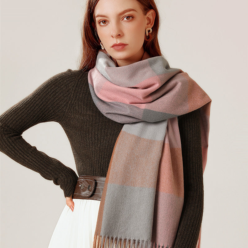 Large winter scarf with check pattern, 180 cm