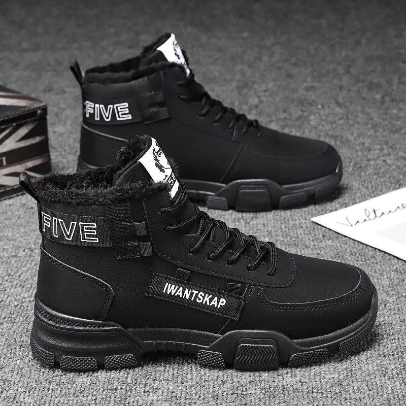 Padded men's winter boots, mid-height shaft