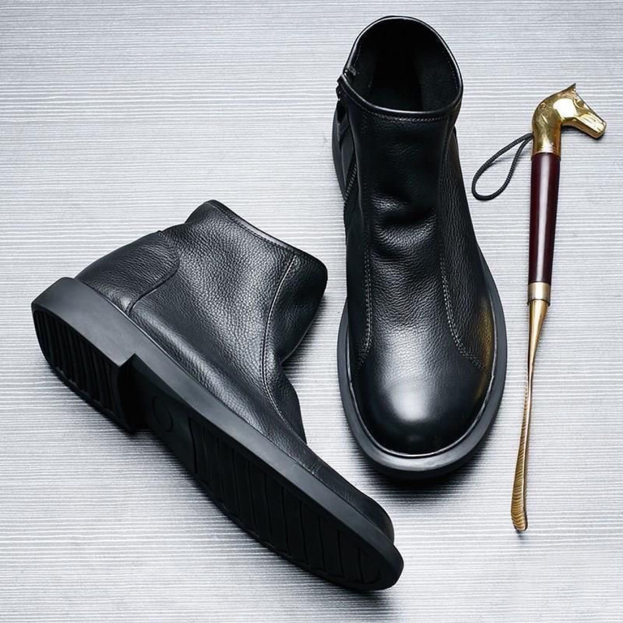 Men's Chelsea boots made of genuine leather with zipper