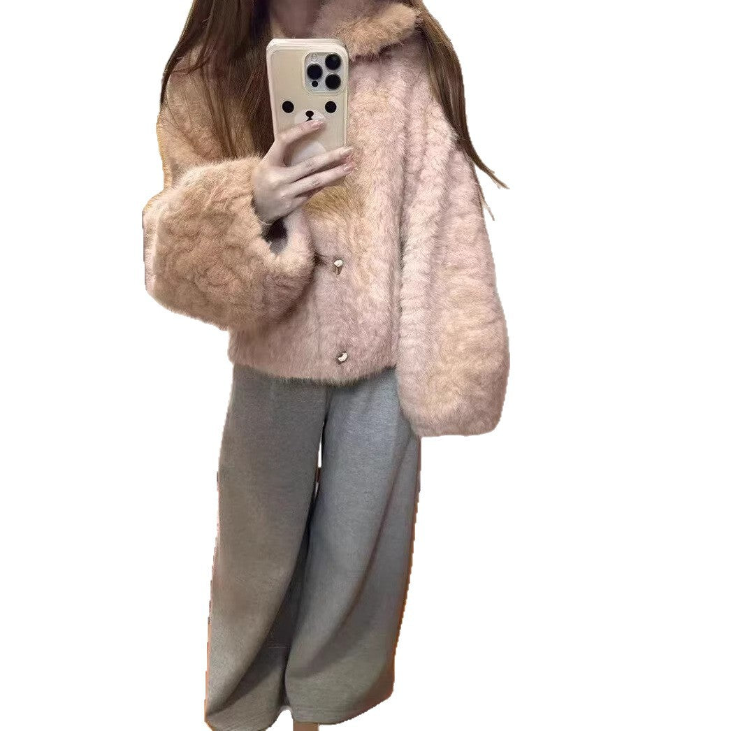 Loose lamb fleece coat in pink