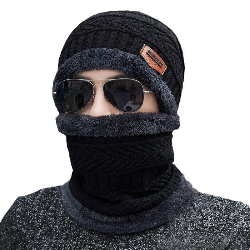 Padded knit hat and scarf set for men
