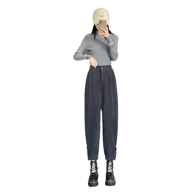 Women's leisure pants made of corduroy with cuffs