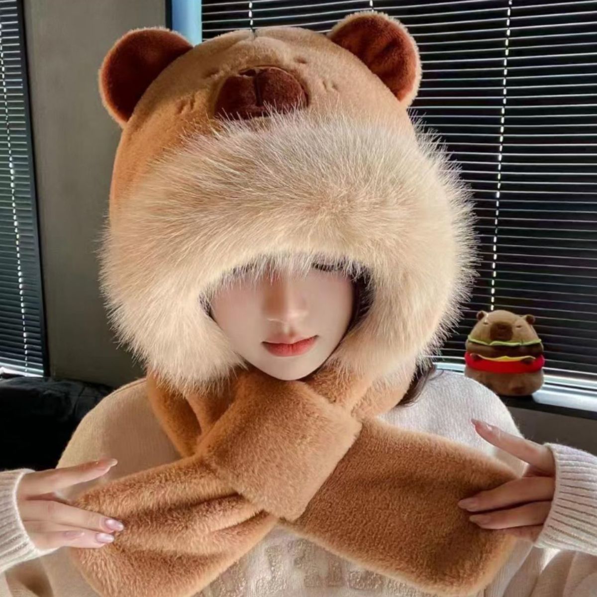Plush set: Hooded hat and scarf