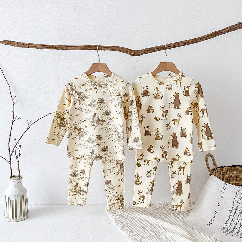 Comfortable children's homewear sets with cartoon motifs