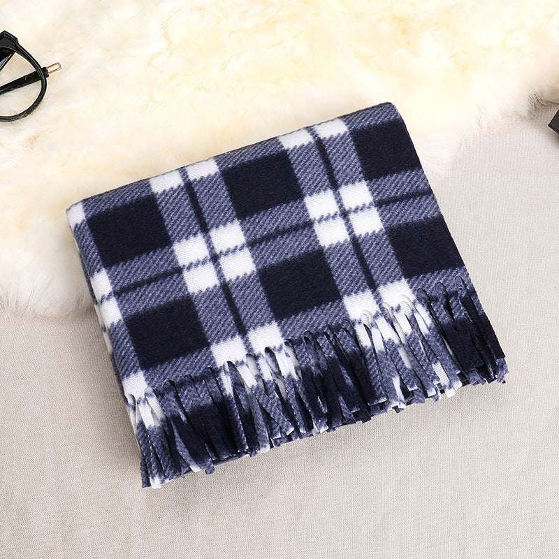 Classic plaid scarf made of double-sided fleece
