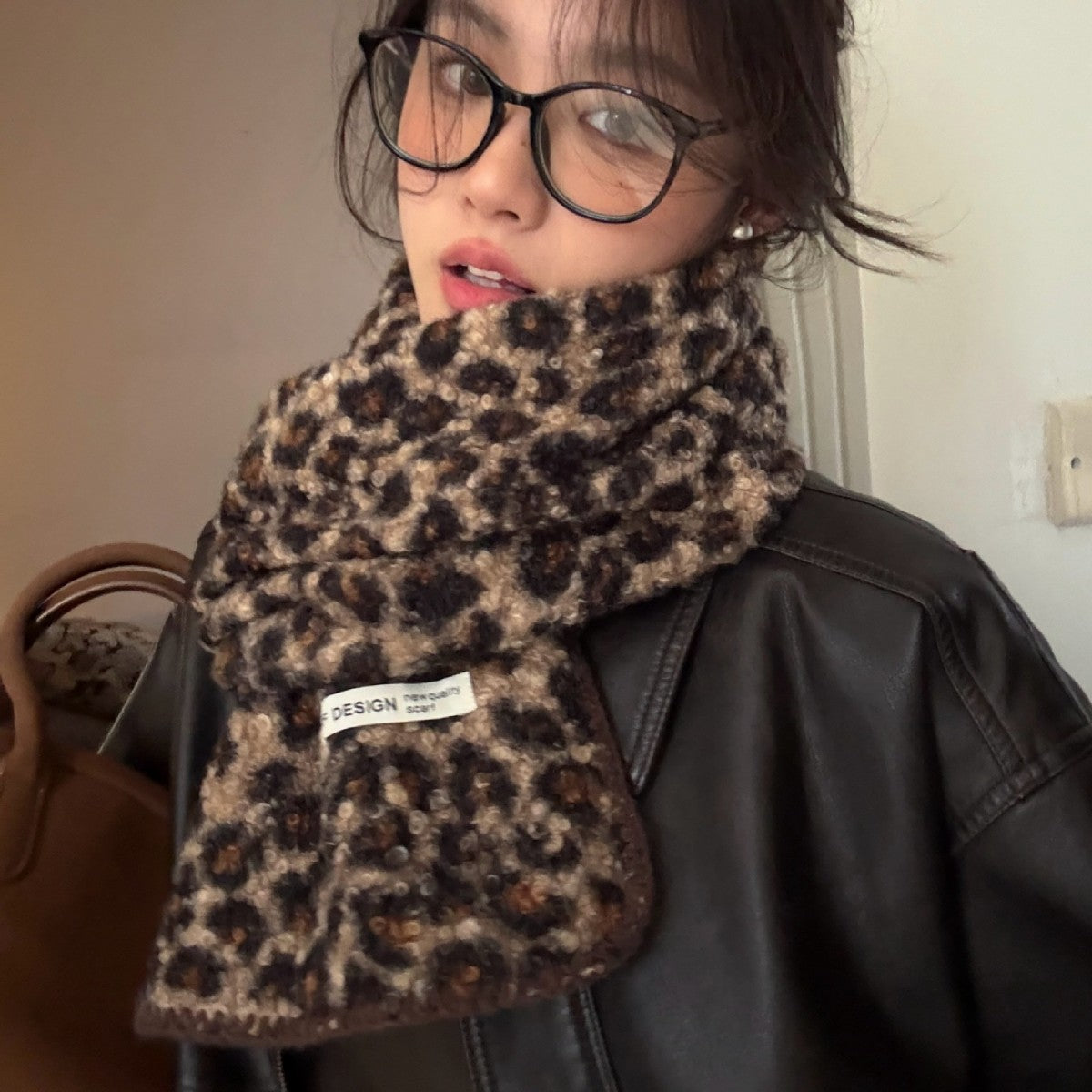 Reversible scarf with leopard pattern, 180x30 cm