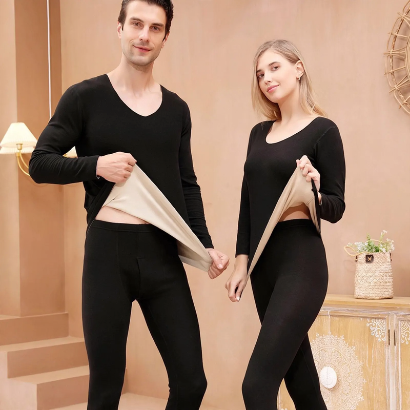 Thermal underwear set with V-neck and fleece inner side