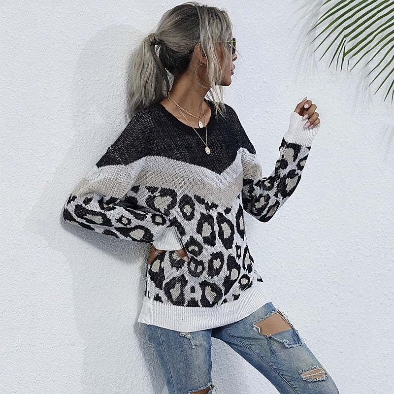 Women's Oversize Knit Sweater with Leopard Jacquard and Contrasting V-Neck Placket