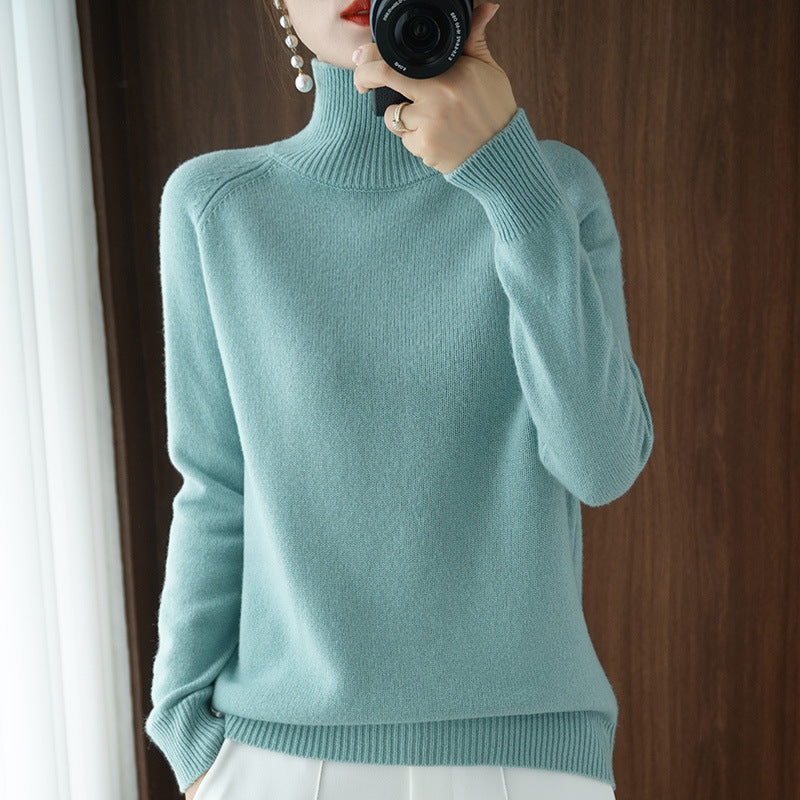 Women's turtleneck sweater made of cashmere blend with fine ribbed texture and dropped shoulder Chichicherry