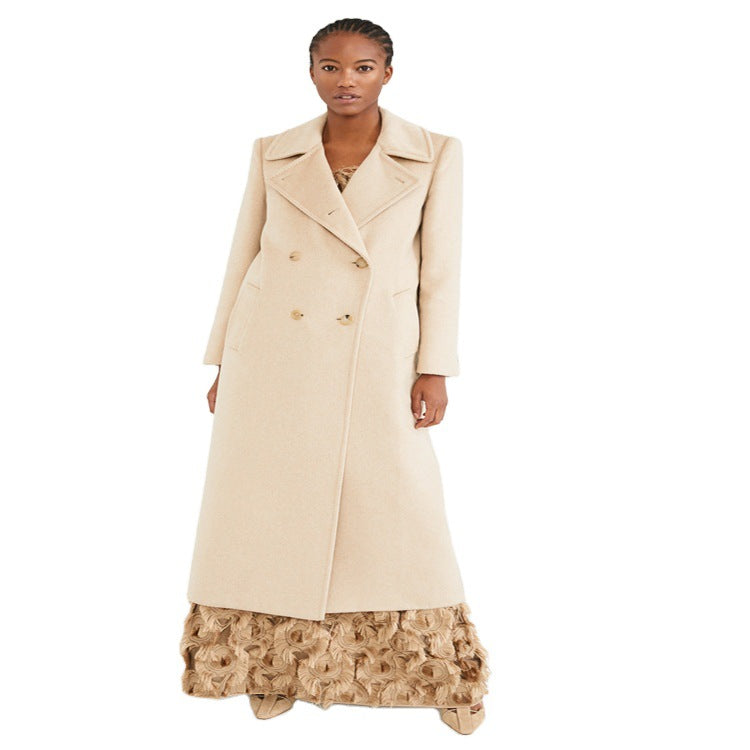 Women's maxi dress with three-dimensional rosette structure and fine leather belt Chichicherry