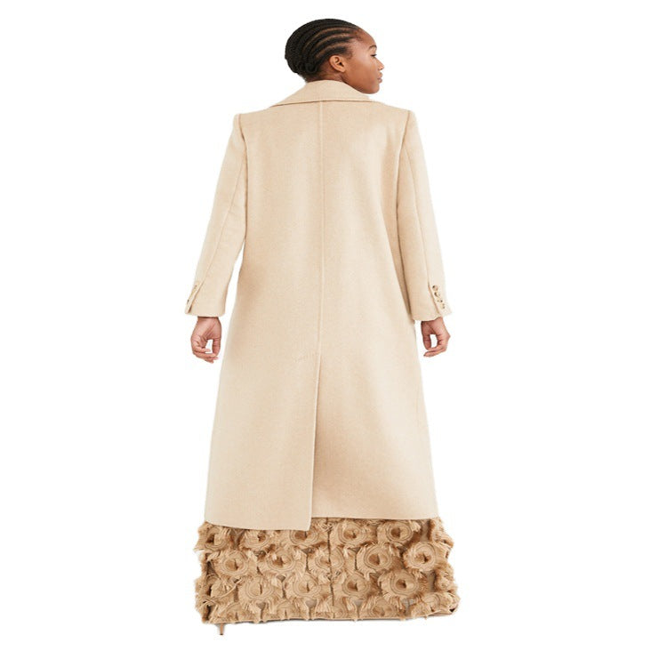 Women's maxi dress with three-dimensional rosette structure and fine leather belt Chichicherry