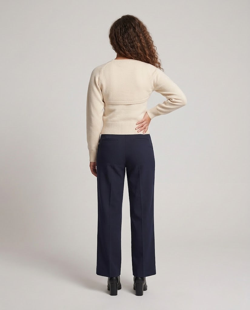 Women's fine knit sweater with cut-out shoulder detail and fitted ribbed waistband Chichicherry