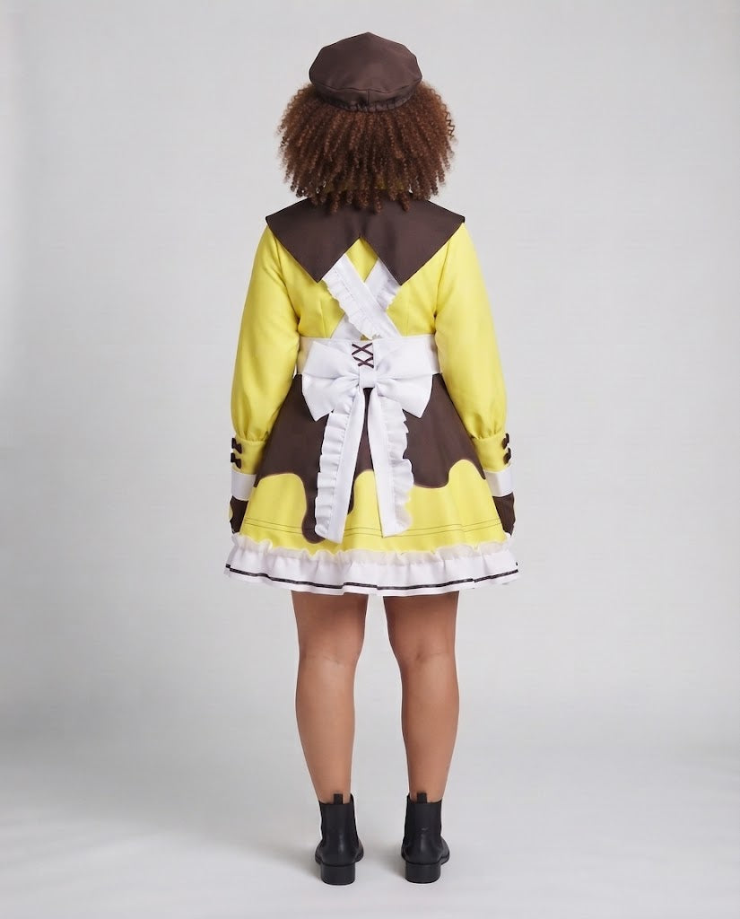 Ladies costume dress with animal motifs and various accessories Chichicherry