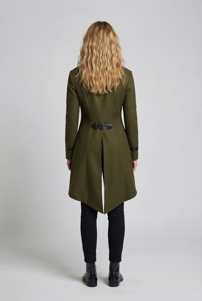 Women’s historical costume with elegant tailcoat and luxurious accessories Chichicherry
