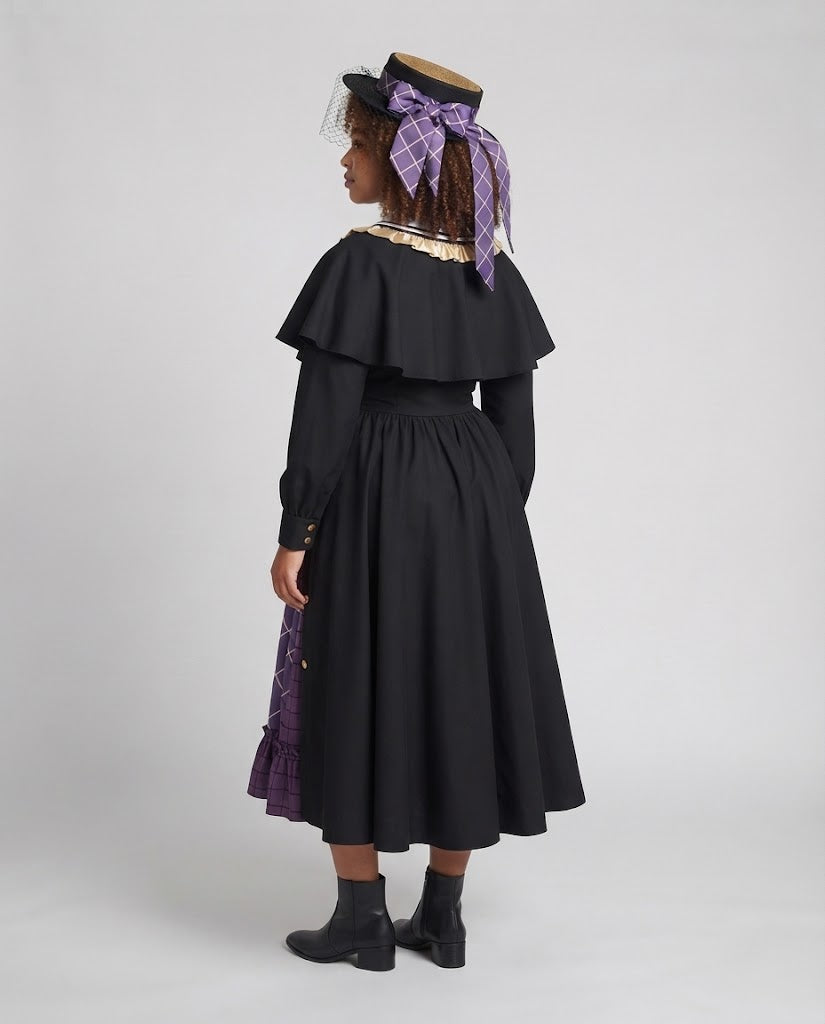Women's costume dress with historically inspired elements and elegant accessories Chichicherry