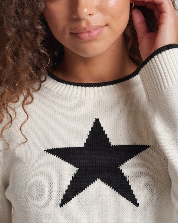 Women's fine knit sweater with star jacquard, dropped shoulder and elastic ribbed hem Chichicherry