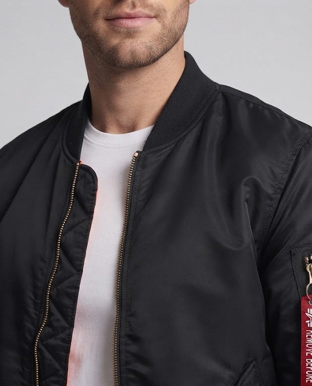 Men's lightweight nylon bomber jacket with quilted thermal lining and sleeve pocket Chichicherry