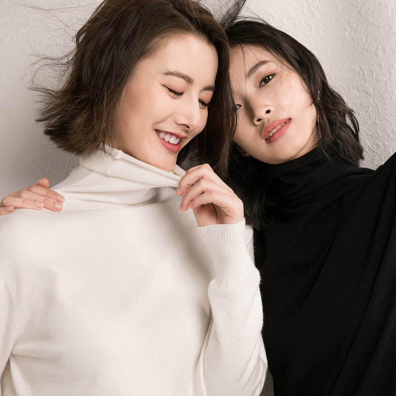 Ladies lightweight fine knit turtleneck sweater with slim fit Chichicherry