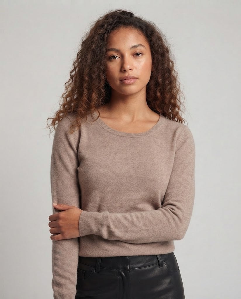 Women Fine Round Neck Sweater made of Cashmere Blend with Light Stretch and Fine Ribbed Cuff Chichicherry