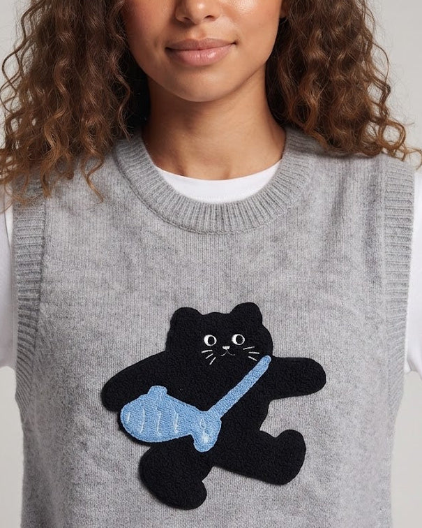 Women's knitted sleeveless vest with embroidered cat motif and ribbed cuffs Chichicherry