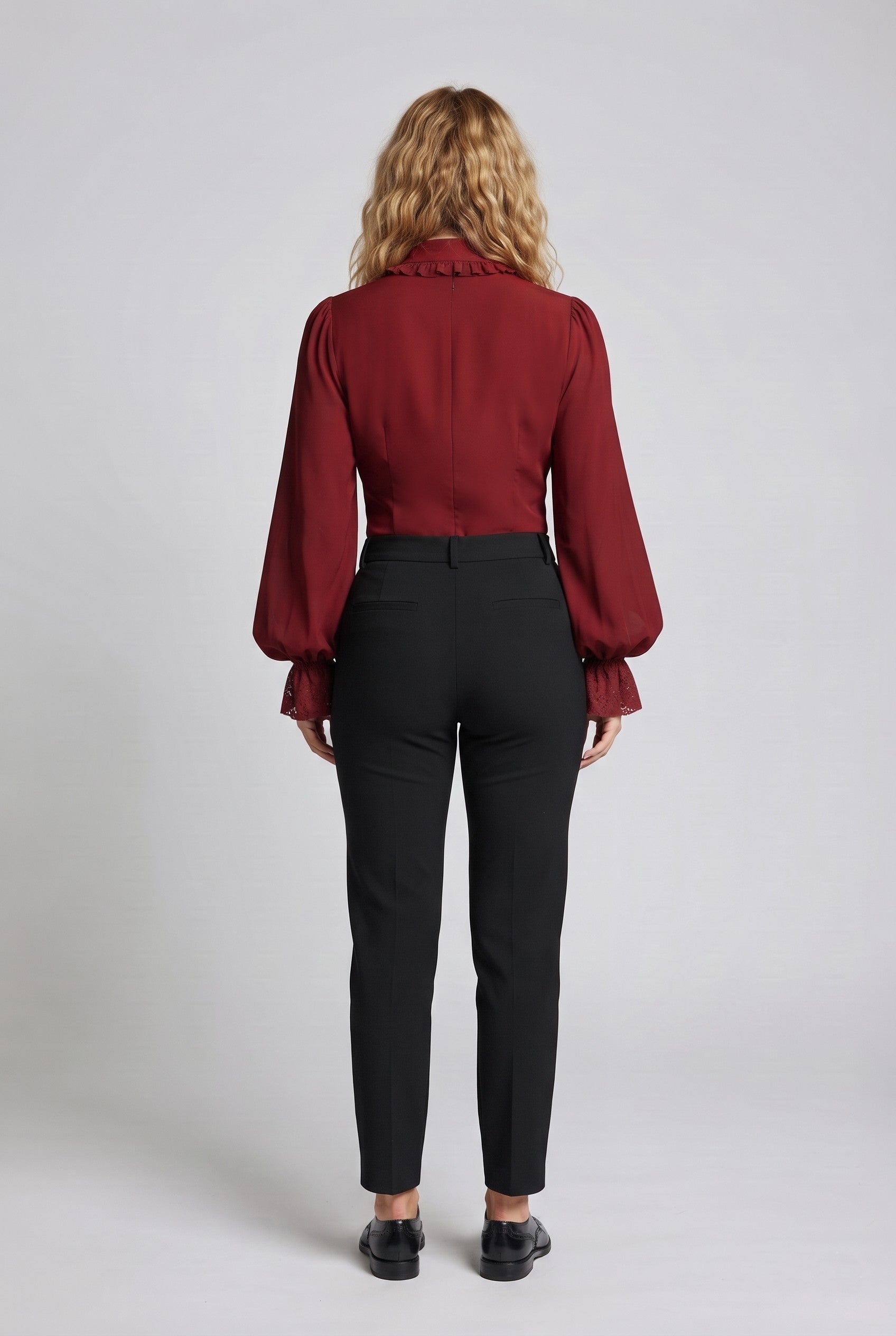 Women Ruffled Blouse with Elegant Collar Area Chichicherry
