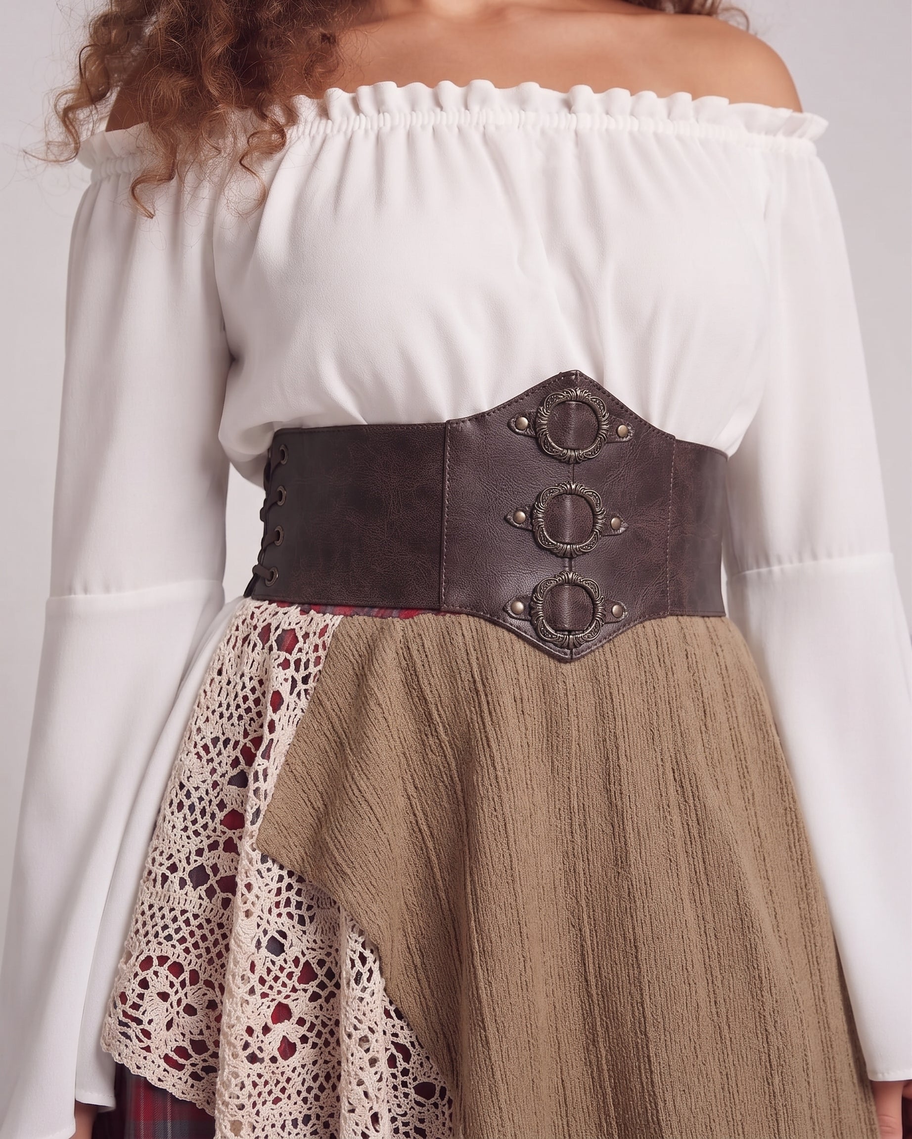 Women's romantic maxi dress with wide sleeves and waist corset Chichicherry