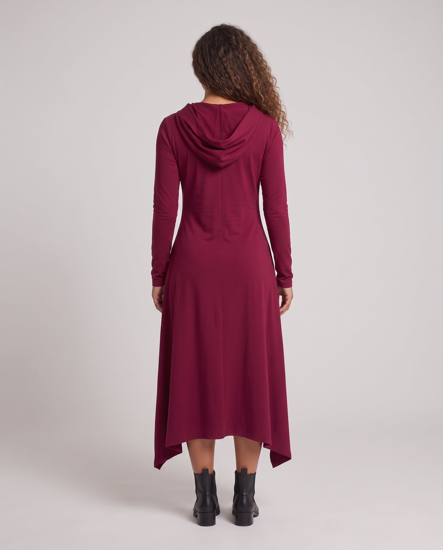 Women's hoodie dress with asymmetric cut and elegant fit Chichicherry