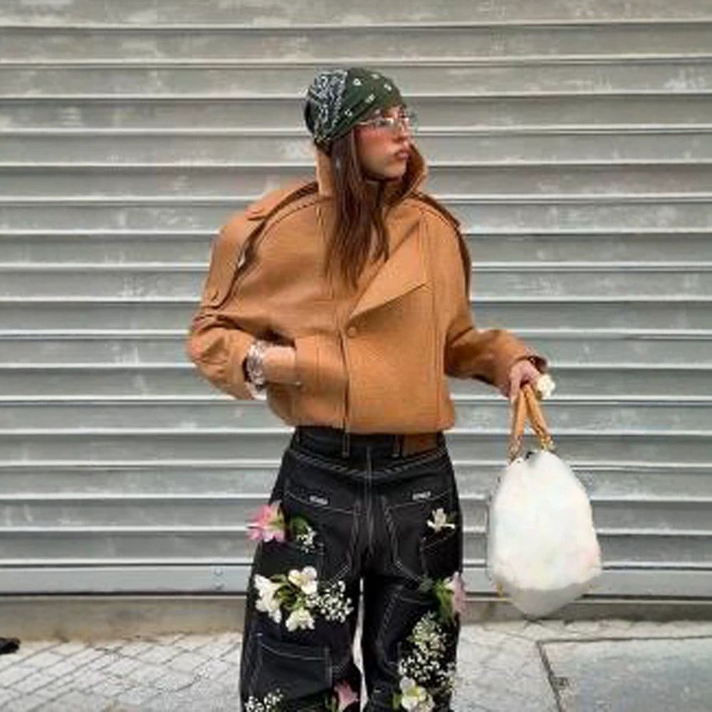 Ladies Cropped Oversized Jacket made of textured synthetic leather with a high stand-up collar Chichicherry