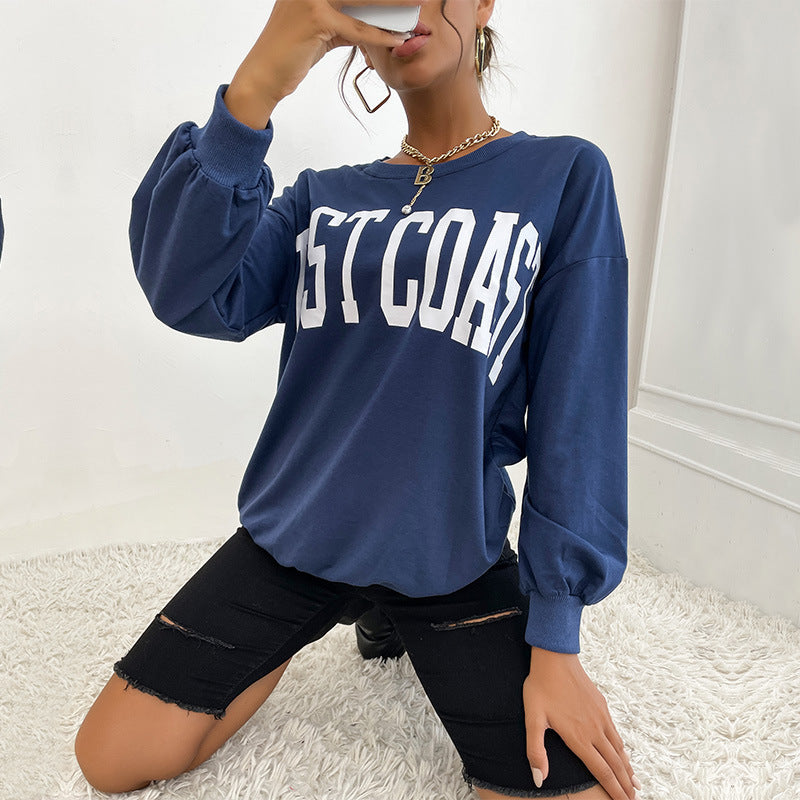 Women's Loose Crew Neck Sweatshirt in College Style with Block Letter Print and Ribbed Hem