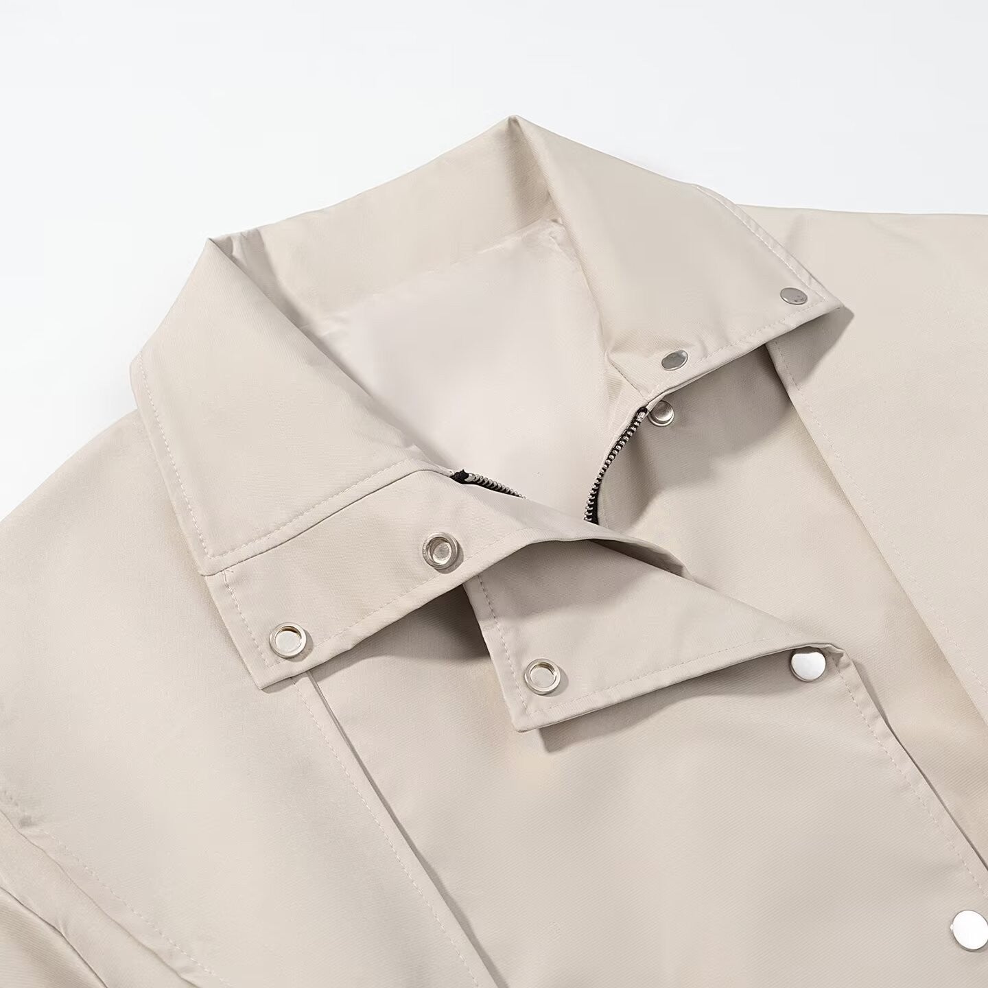 Women’s short trench coat with cape shoulder, high stand-up collar and belt Chichicherry