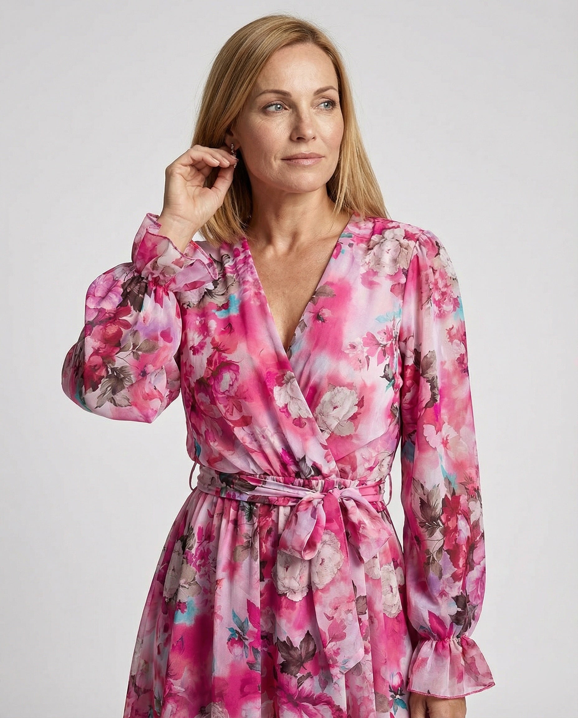 Ladies leisure dress wrap look short