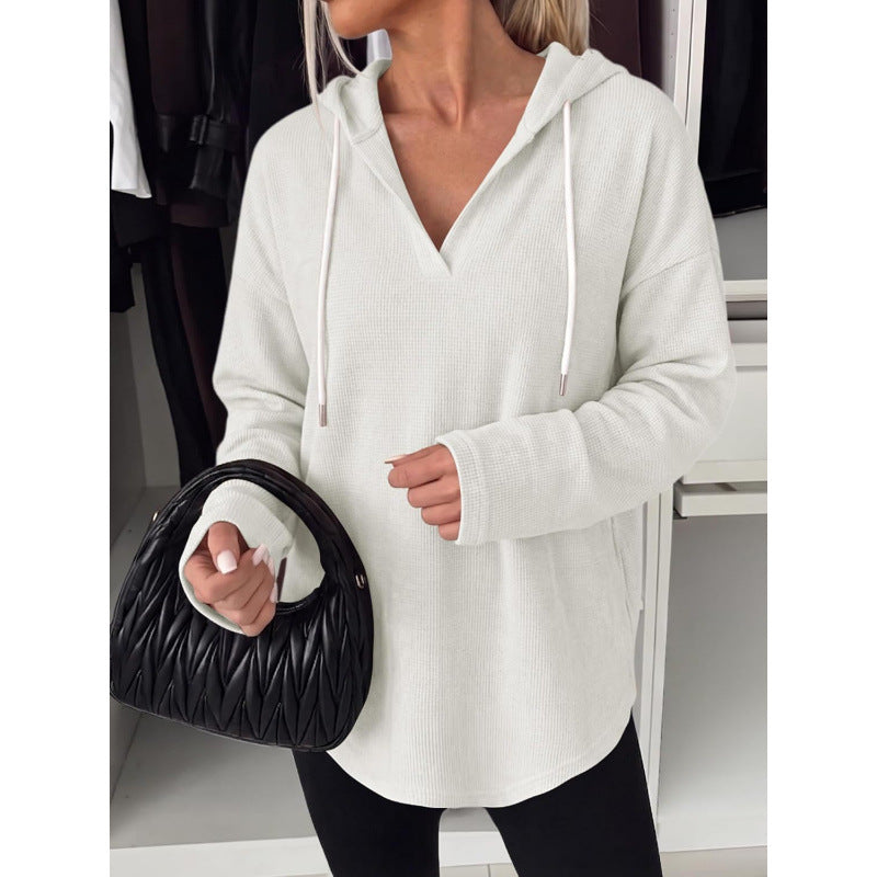 Ladies waffle knit hooded sweater with V-neck, oversized cut and side slits Chichicherry
