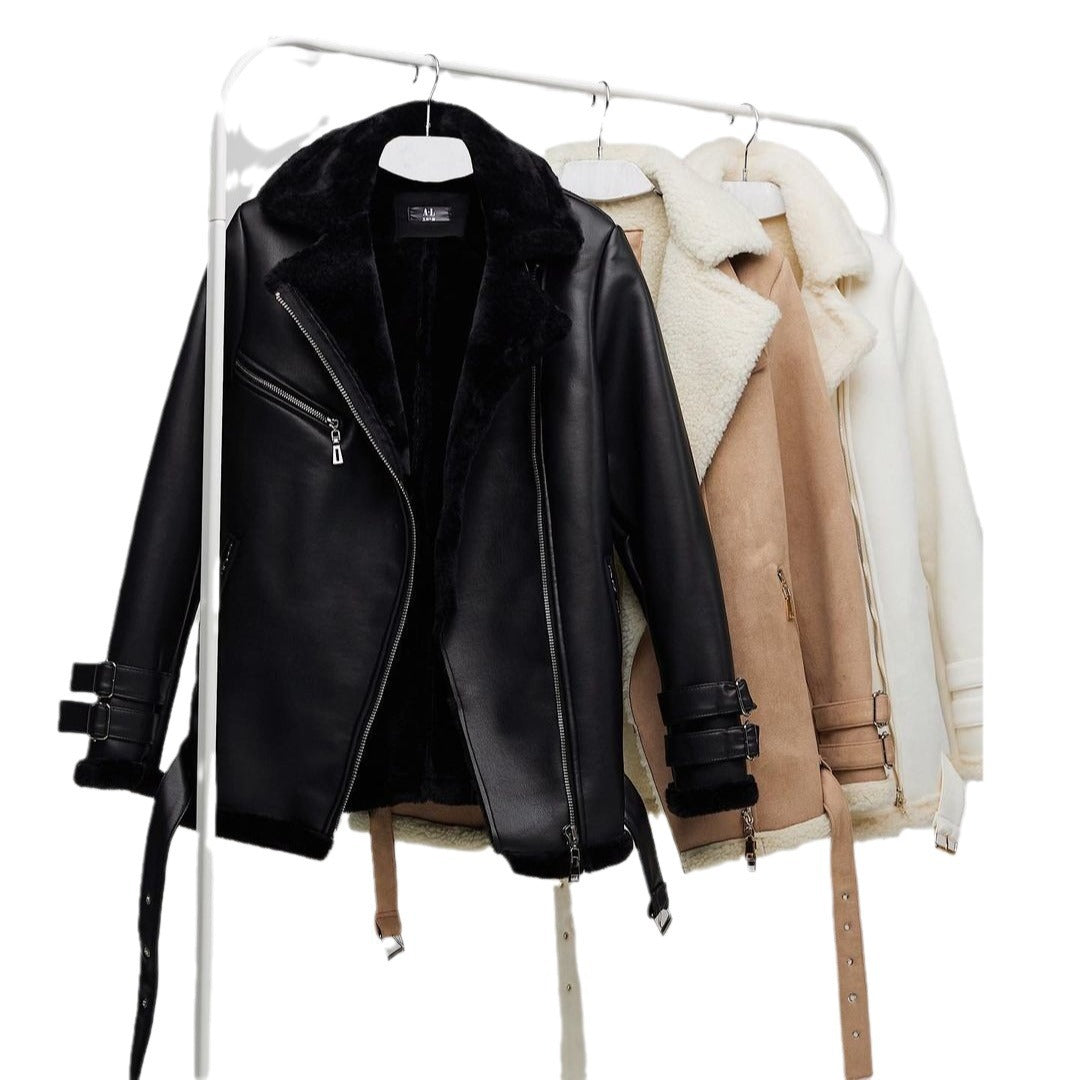 Damen Oversized Kunstleder-Fliegerjacke mit Teddyfell-Futter und Schnallen Chichicherry