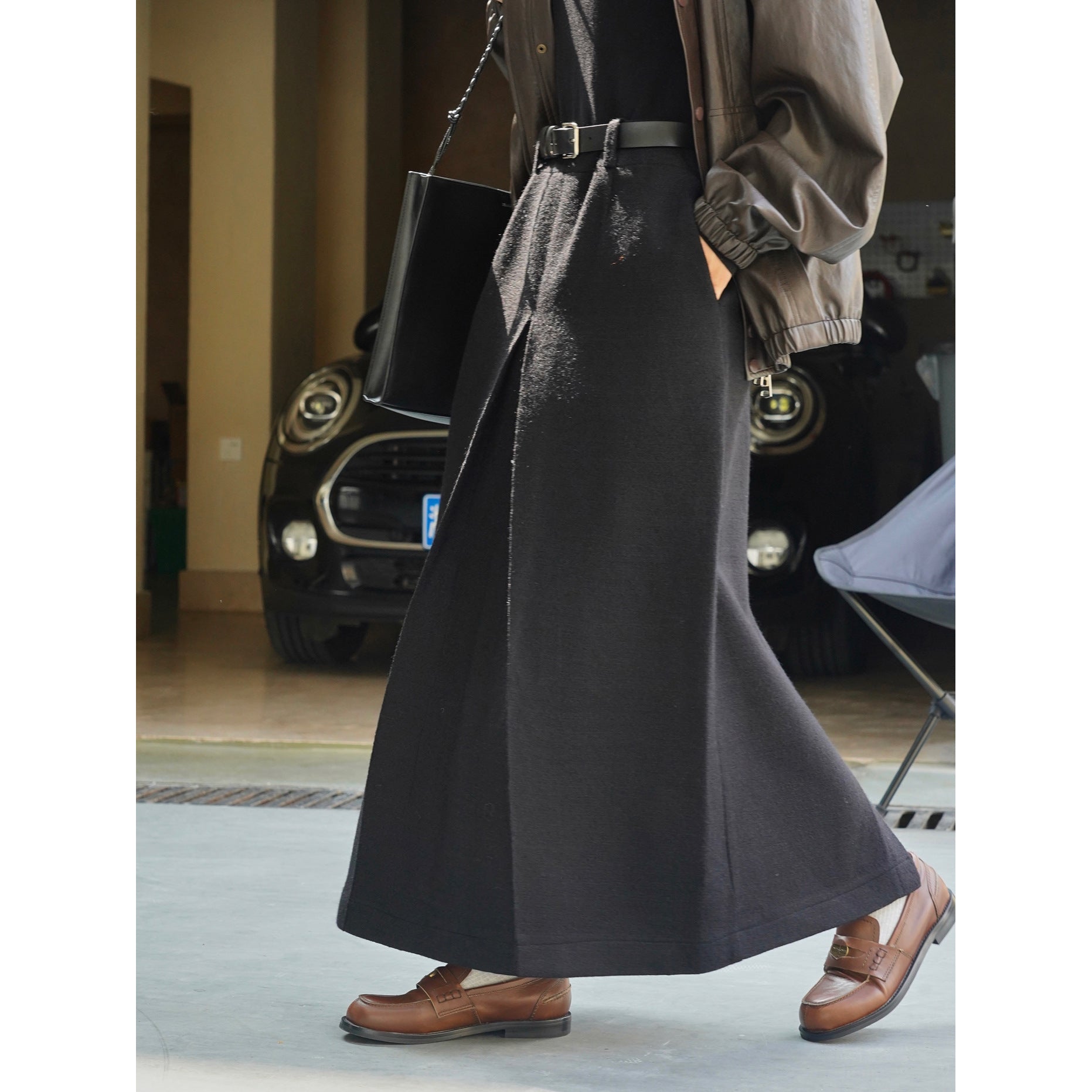 Women's midi skirt with high waist and central pleat Chichicherry