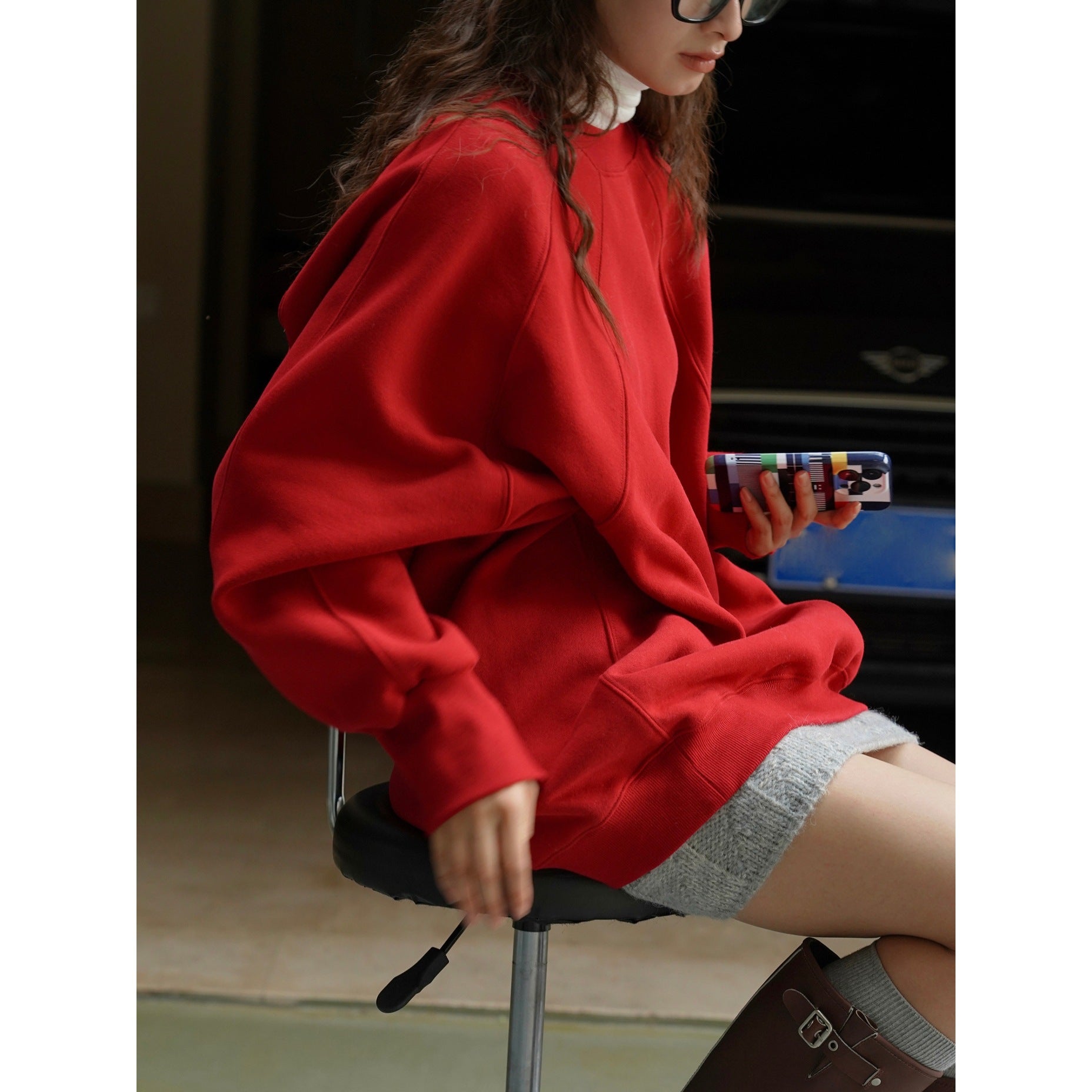 Women Boxy Sweatshirt with raglan seams and voluminous sleeves Chichicherry