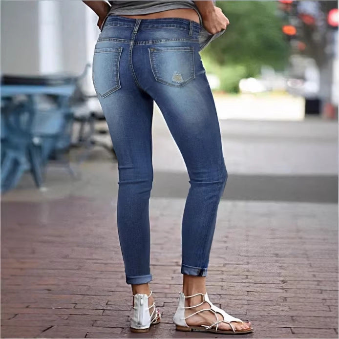 Women's Cropped Slim-Fit Denim Pants with mid-rise waist, cuffed hem and subtle used look Chichicherry