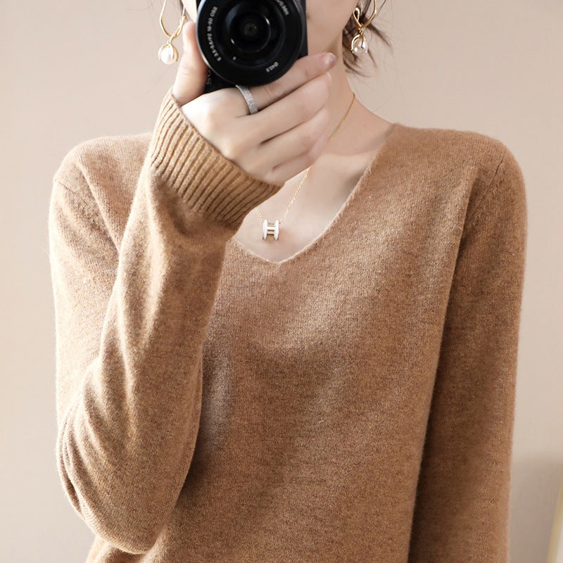 Ladies V-neck pullover in cashmere look with casual fit and ribbed cuffs Chichicherry