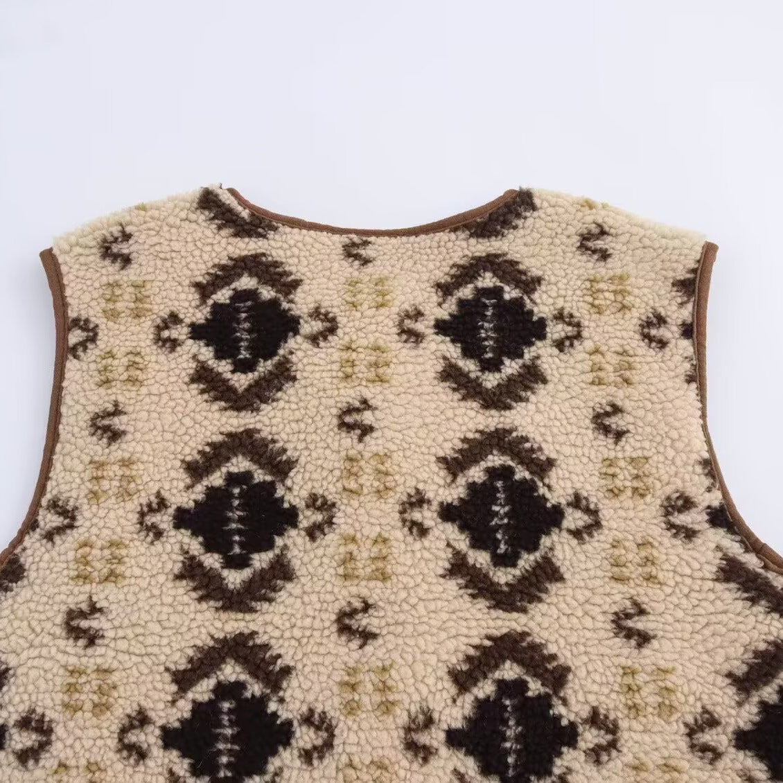 Women's patterned teddy vest in bouclé look with patch pockets Chichicherry