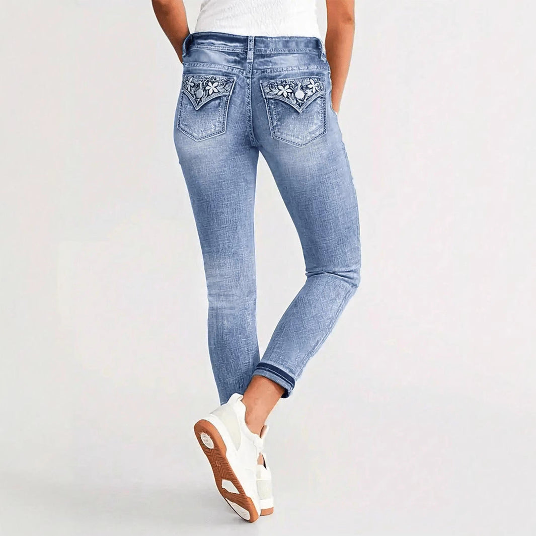 Women Ankle-Length Slim-Fit Stretch Jeans with Subtle Used Wash and Sculpting Waistband Chichicherry