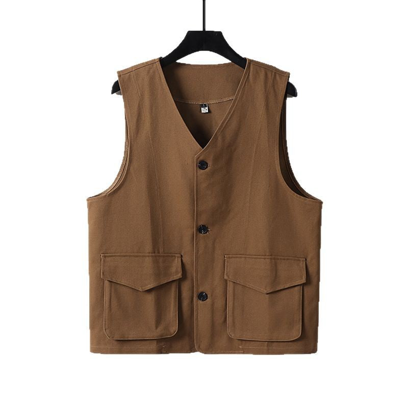 Men's utility vest with V-neck, button placket, and applied flap pockets Chichicherry