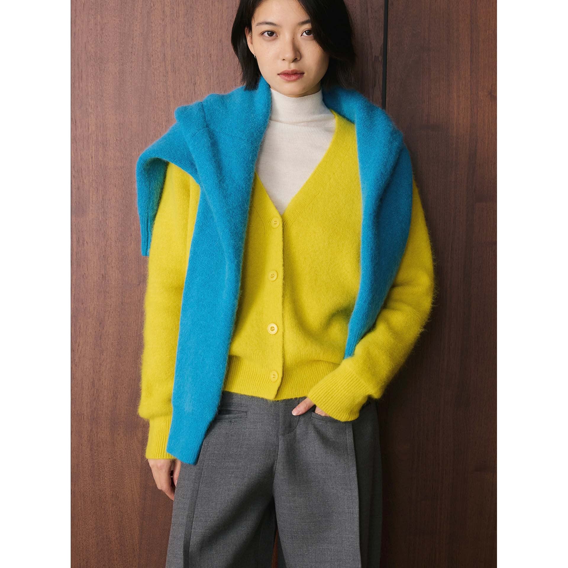 Women's Cozy Mohair-Look Button Cardigan with V-Neck and Short Hem Chichicherry