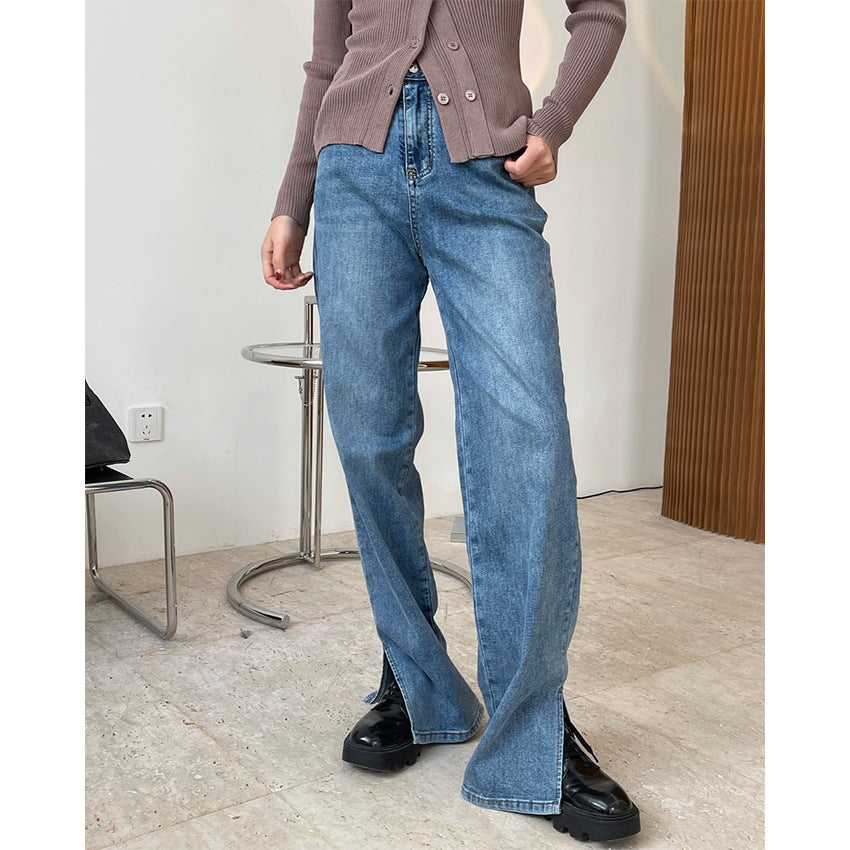Women's High-Waisted Relaxed-Fit Jeans with Light Flare and Front Seam Chichicherry