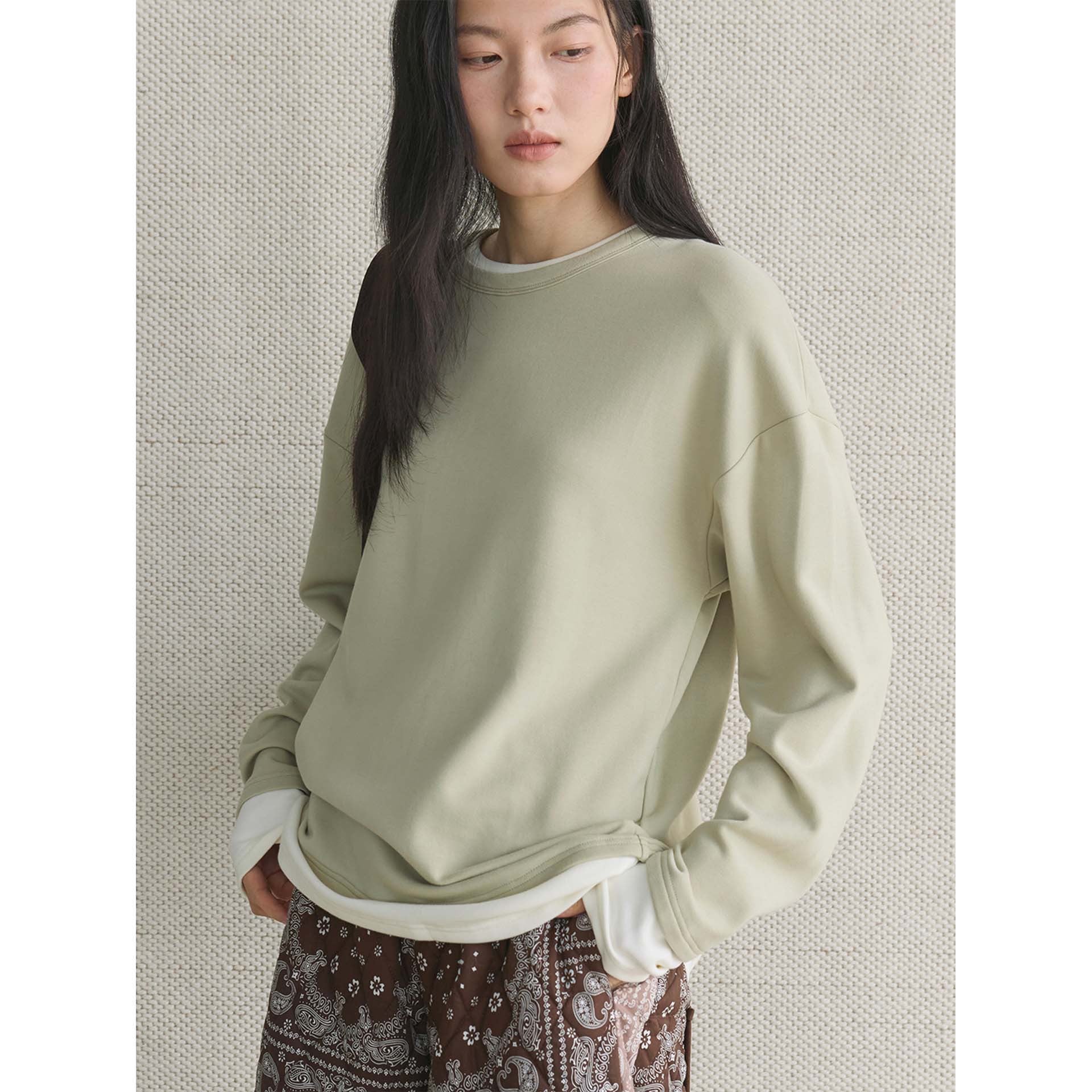 Women's Casual Layering Sweatshirt with Round Neck and Dropped Shoulder Chichicherry