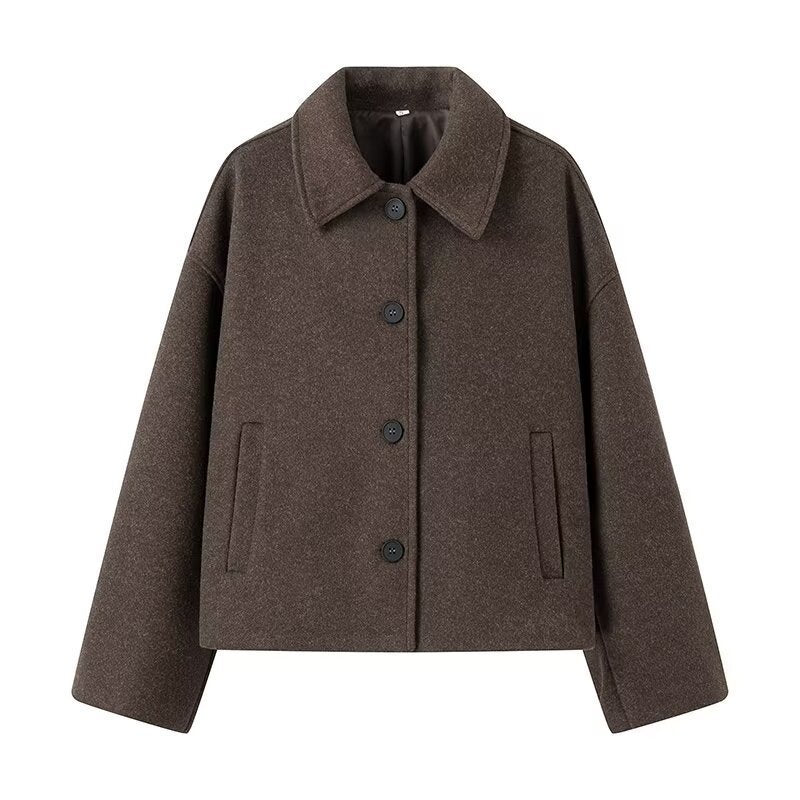 Women's short jacket in boxy cut made of wool blend with shirt collar and slash pockets Chichicherry