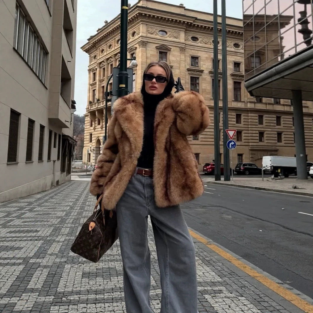 Women's Short Boxy Faux Fur Coat with Wide Shawl Collar and Luxurious High-Pile Texture Chichicherry