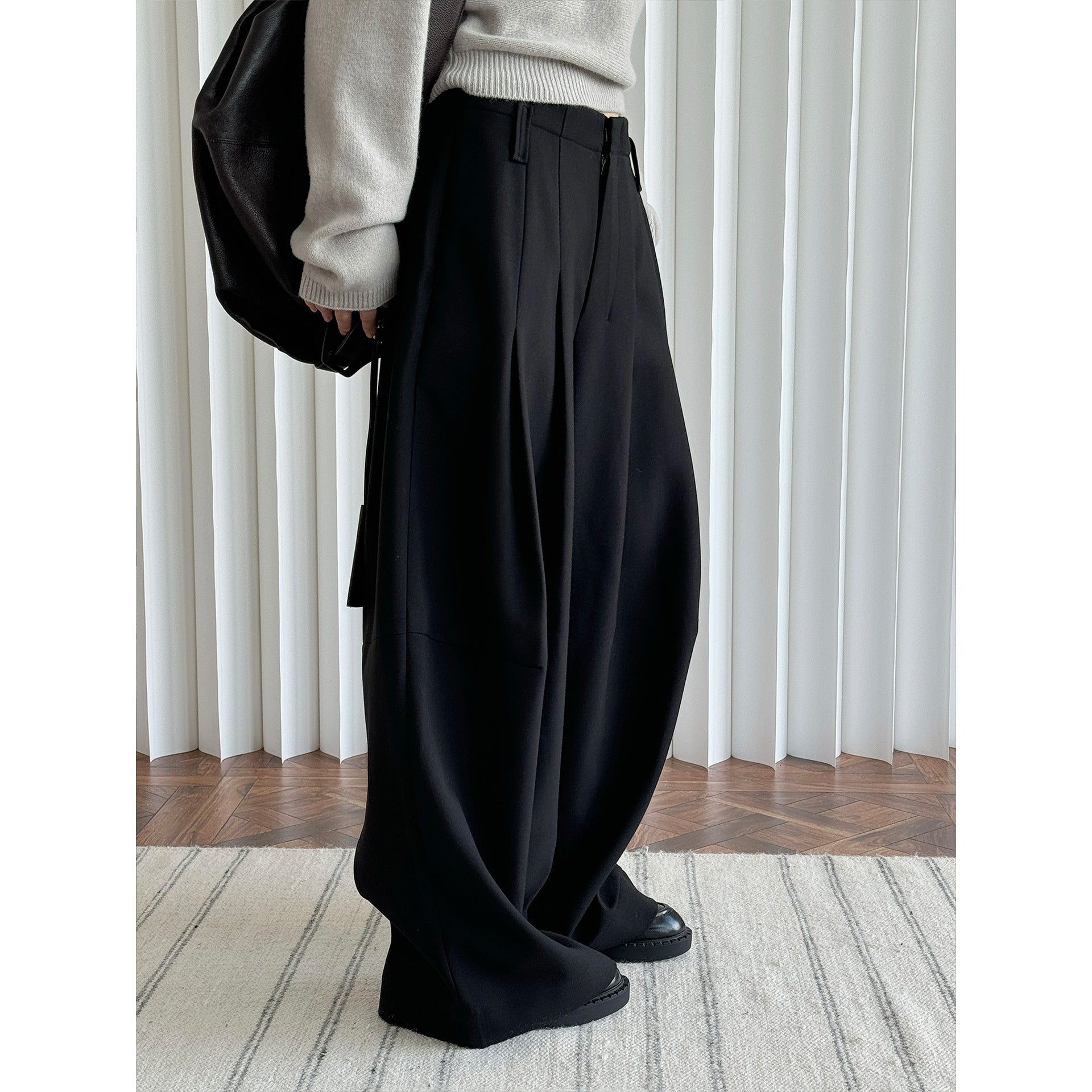 Women's wide high-waisted pleated trousers with wide leg Chichicherry