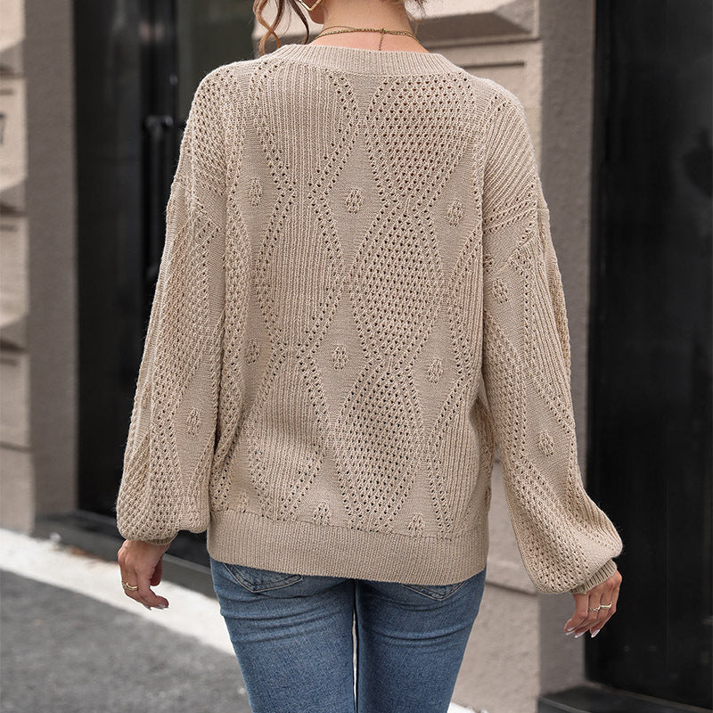 Women's ajour knit pullover with diamond pattern, oversized balloon sleeves and round neckline Chichicherry