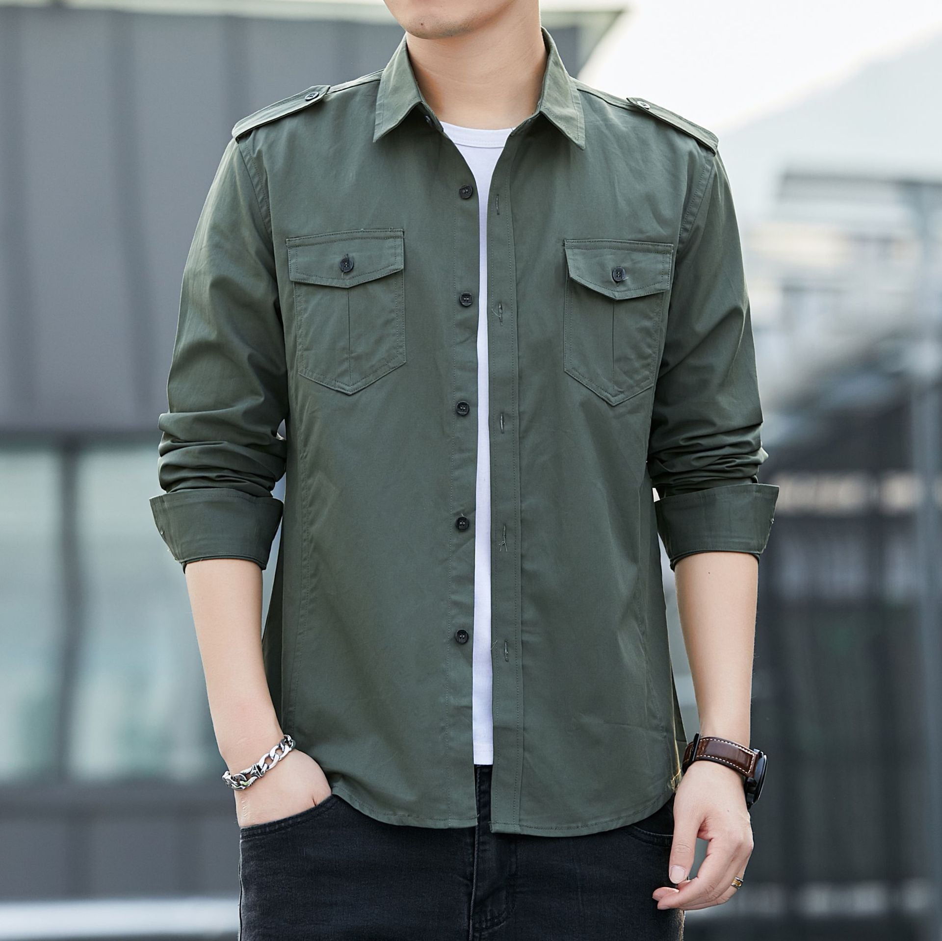 Men's casual utility overshirt made of cotton blend with shoulder patches and flap pockets Chichicherry