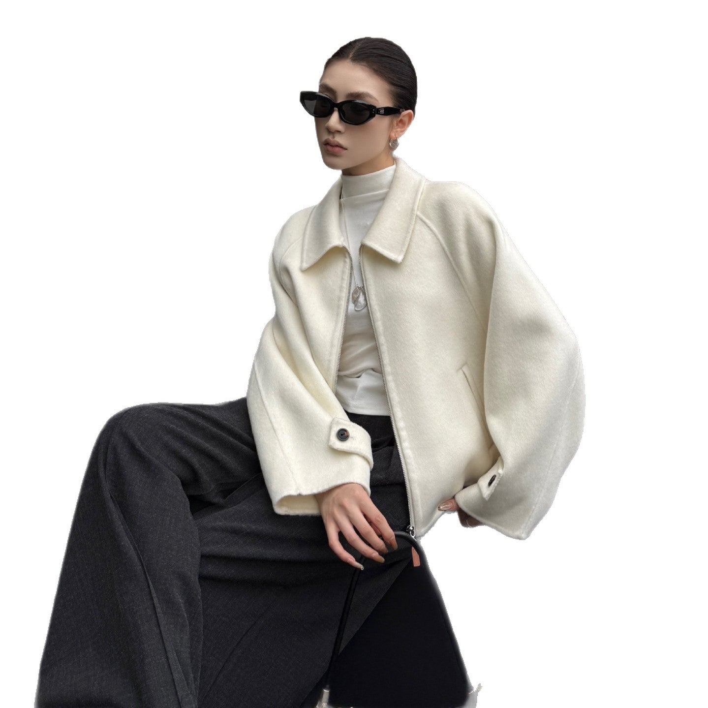 Ladies short jacket made of wool blend with zipper and wide collar Chichicherry